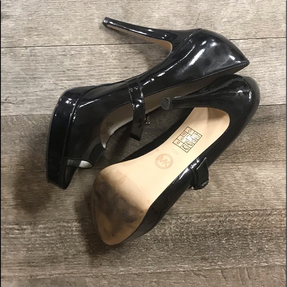 Michael Kors Size 10 Sexy Stiletto Heels - Picture 9 of 13